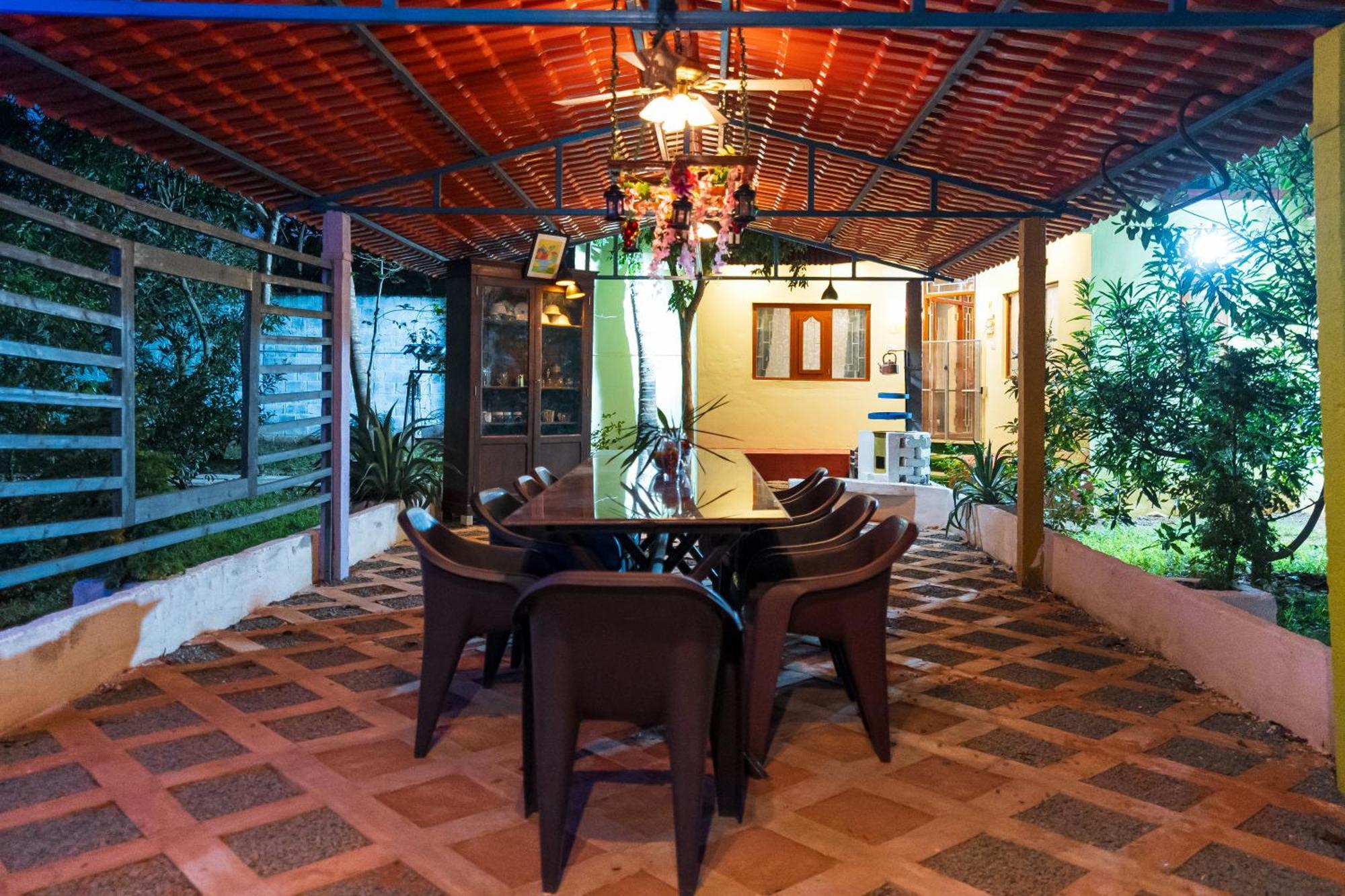 Ntr Garden Hotell Auroville Exteriör bild