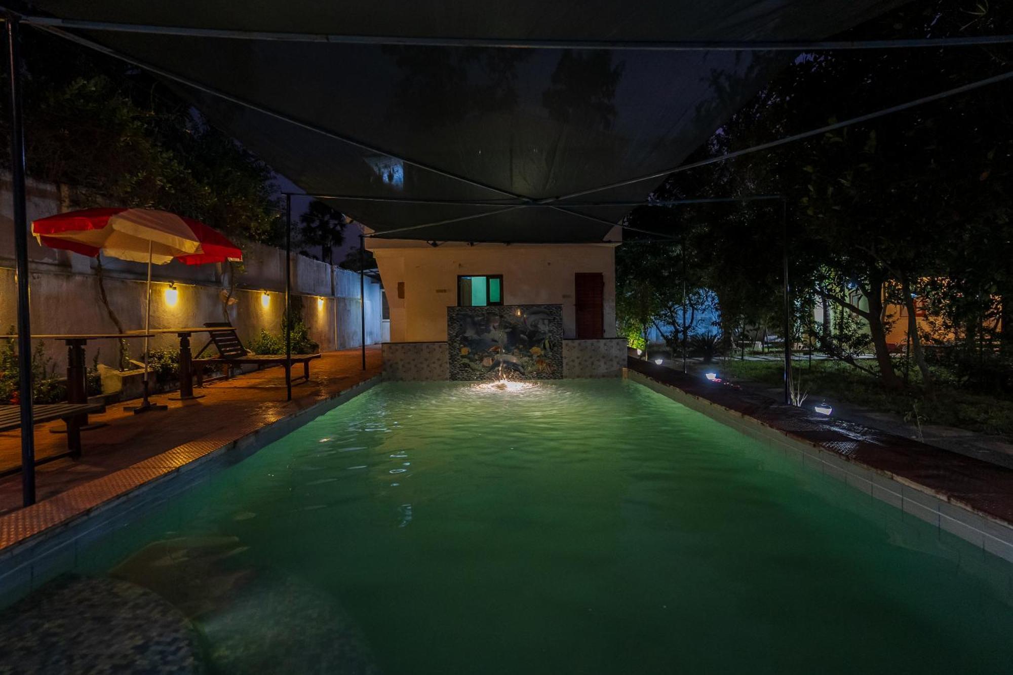 Ntr Garden Hotell Auroville Exteriör bild