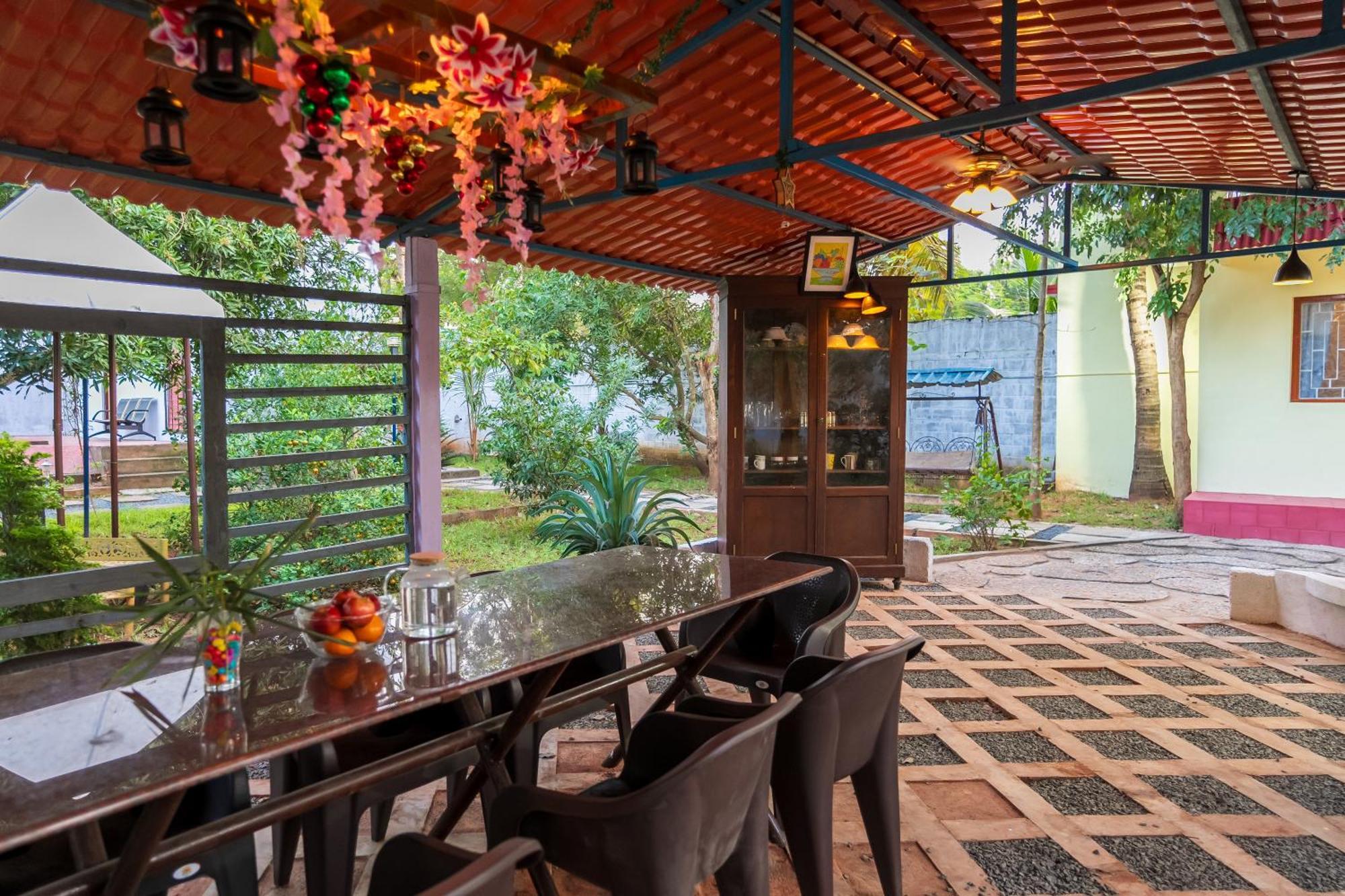 Ntr Garden Hotell Auroville Exteriör bild