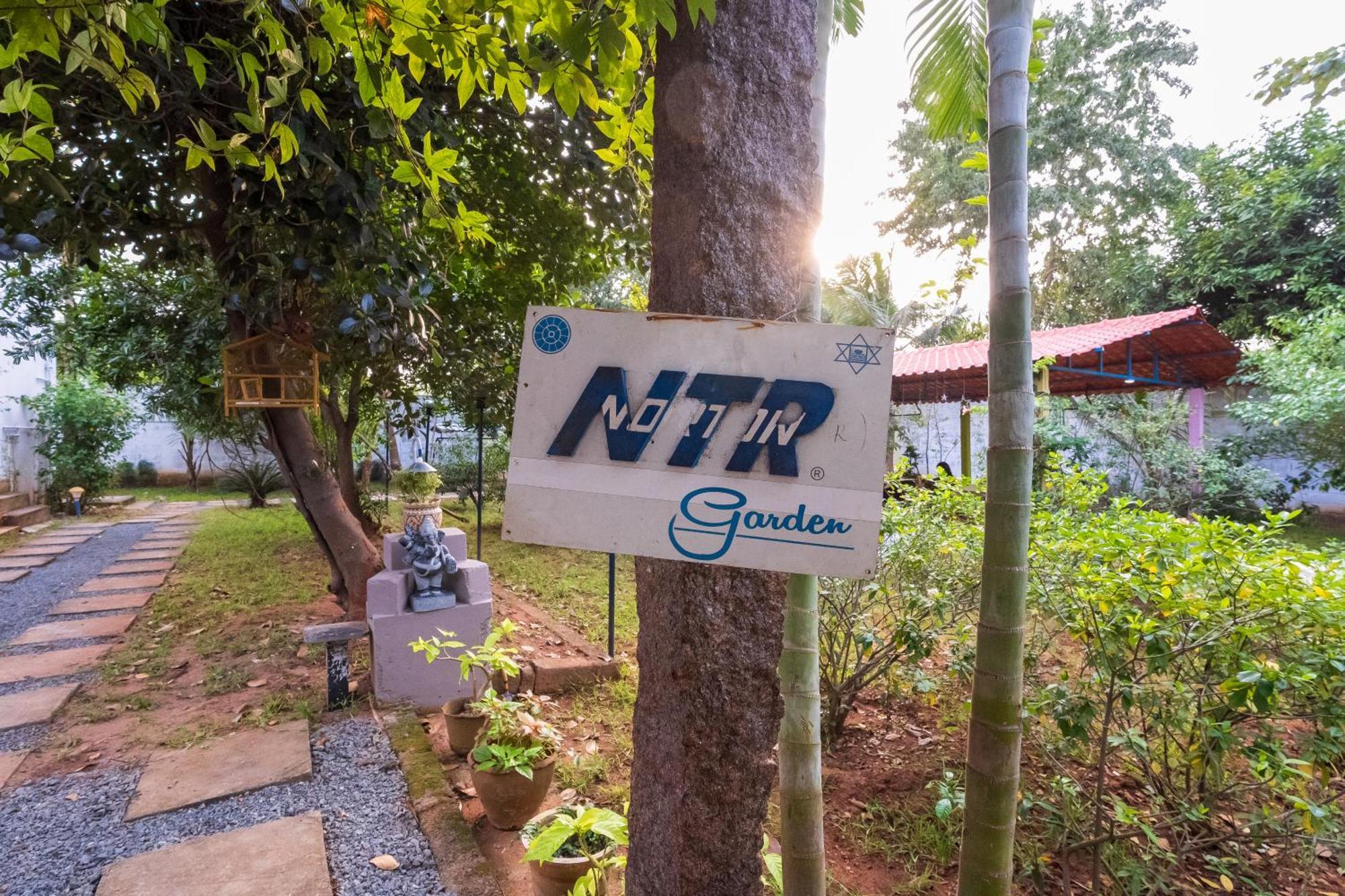 Ntr Garden Hotell Auroville Exteriör bild