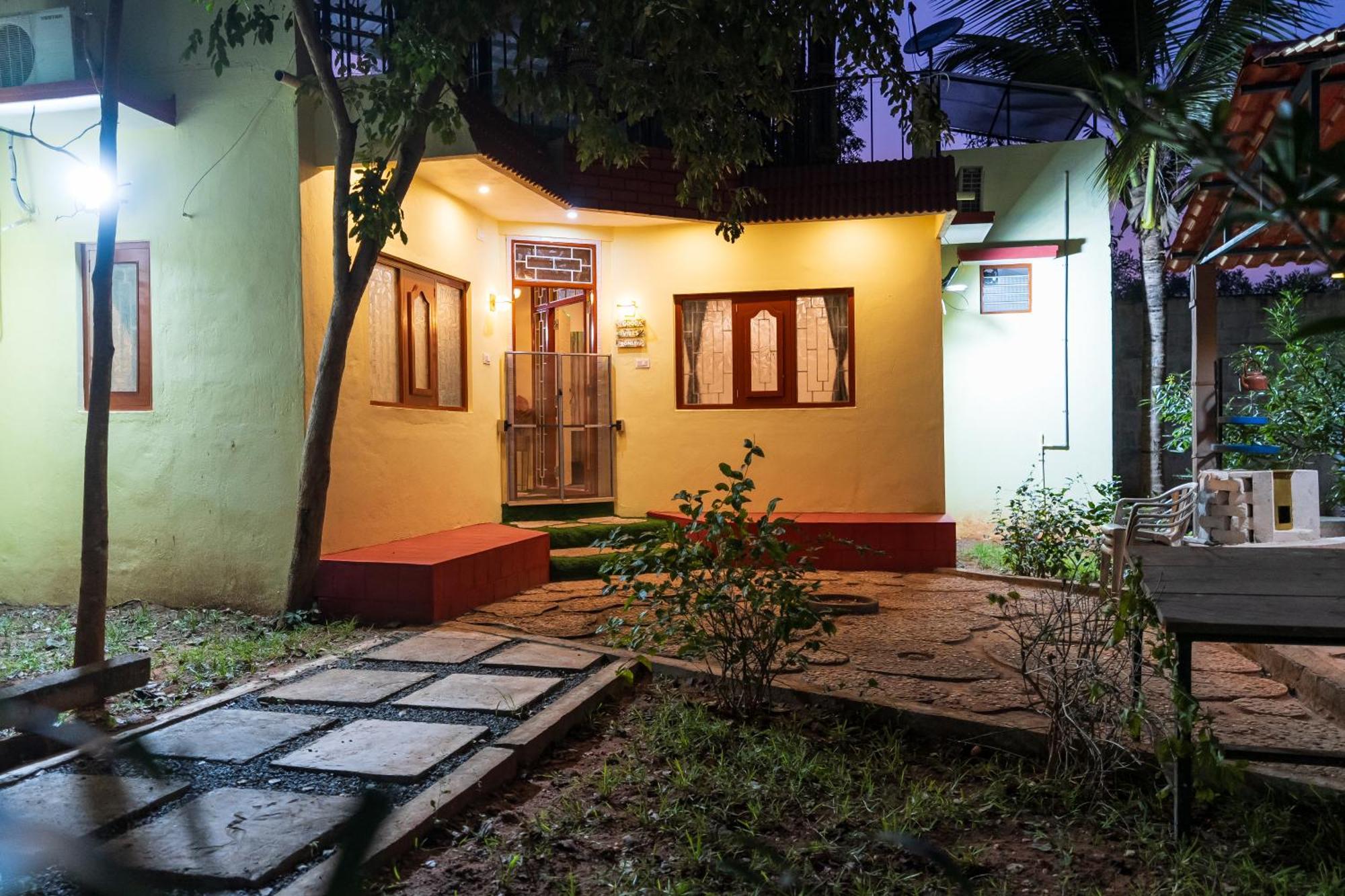 Ntr Garden Hotell Auroville Exteriör bild