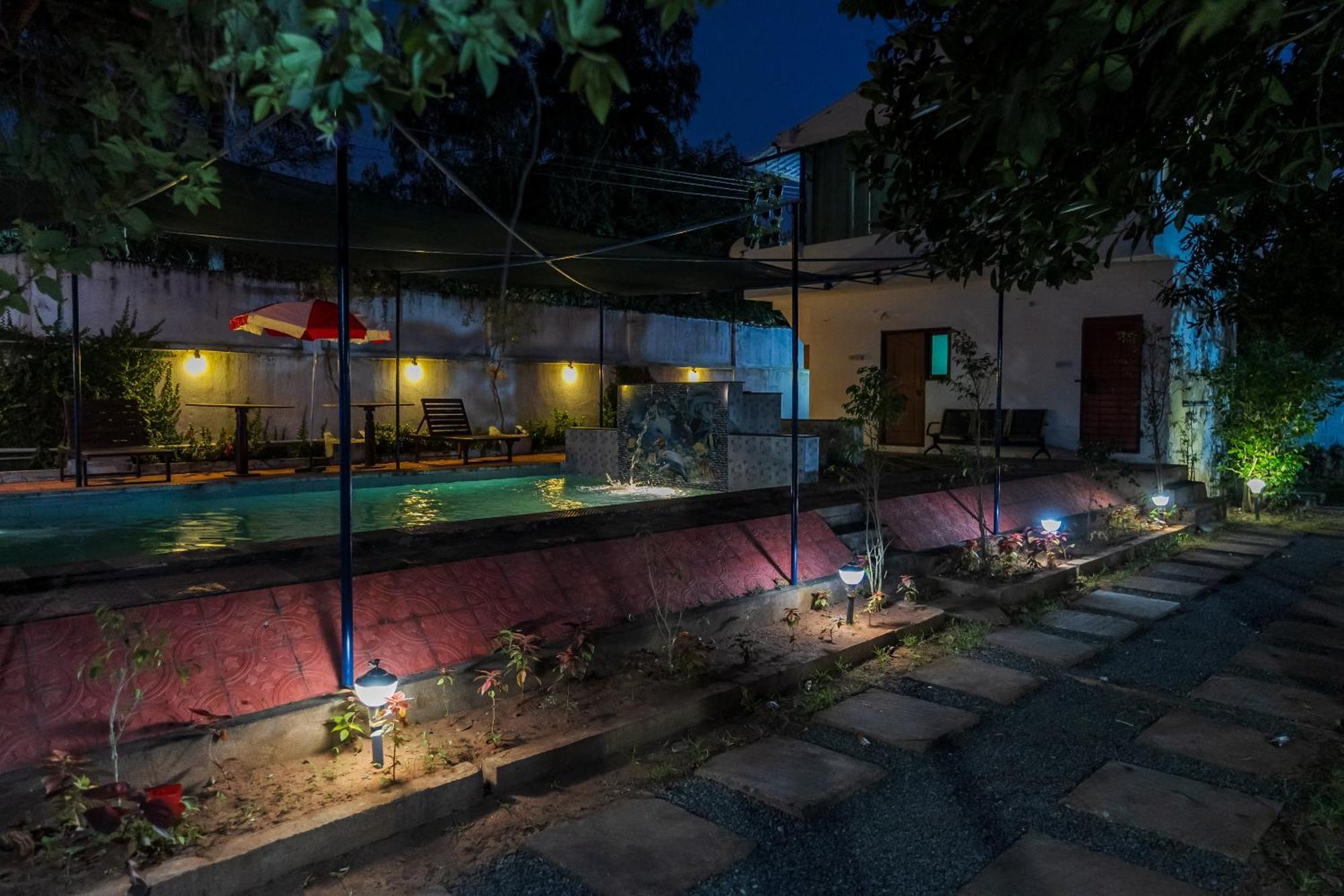 Ntr Garden Hotell Auroville Exteriör bild